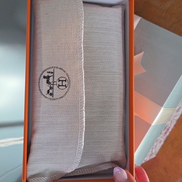 Orange Chevre Mysore Leather Bearn Gusset Wallet - Picture 9 of 10